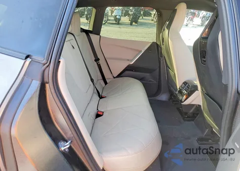 2025 BMW Ix xDrive50 z USA, uszkodzony, nr VIN WB523CF0XSCS20574